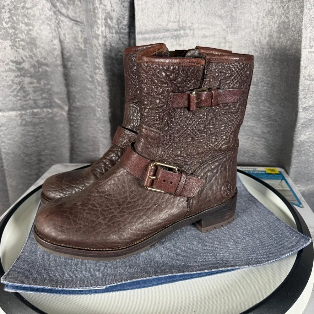Tory Burch Chrystie Moto Boots 6.5M Brown Pebbled Leather Buckle Zip Lug Sole